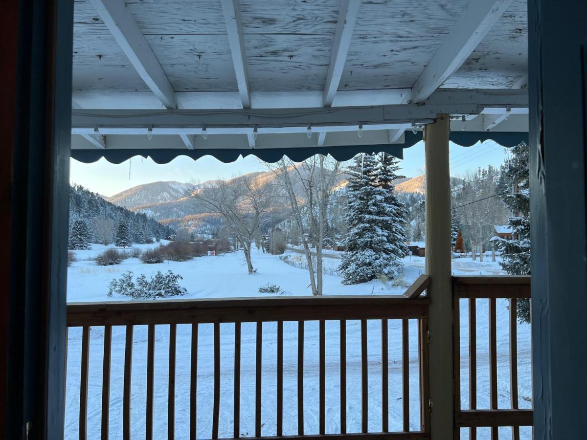 Mountain View Lodge 红河 外观 照片